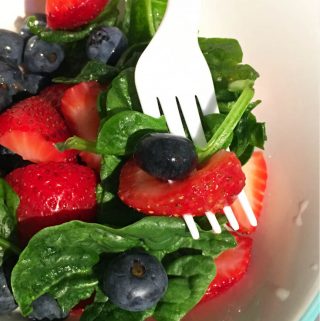 strawberry blueberry spinach salad recipe vegan