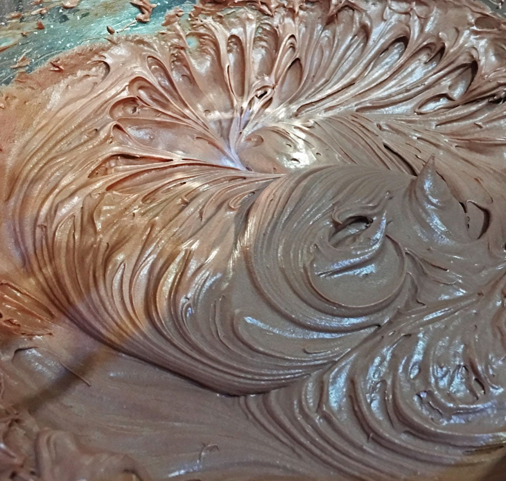chocolate cream cheese frosting for cupcakes and cakes