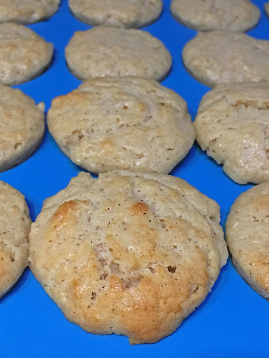 homemade cinnamon applesauce muffins recipe