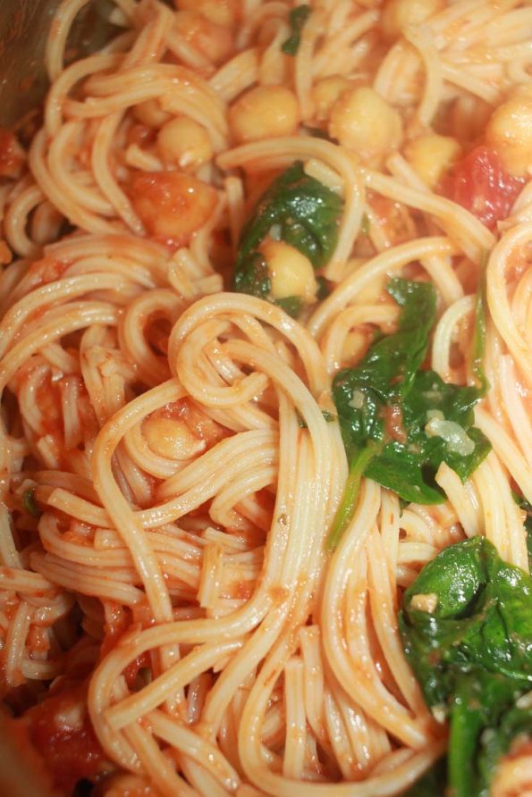 pasta with chickpeas and spinach