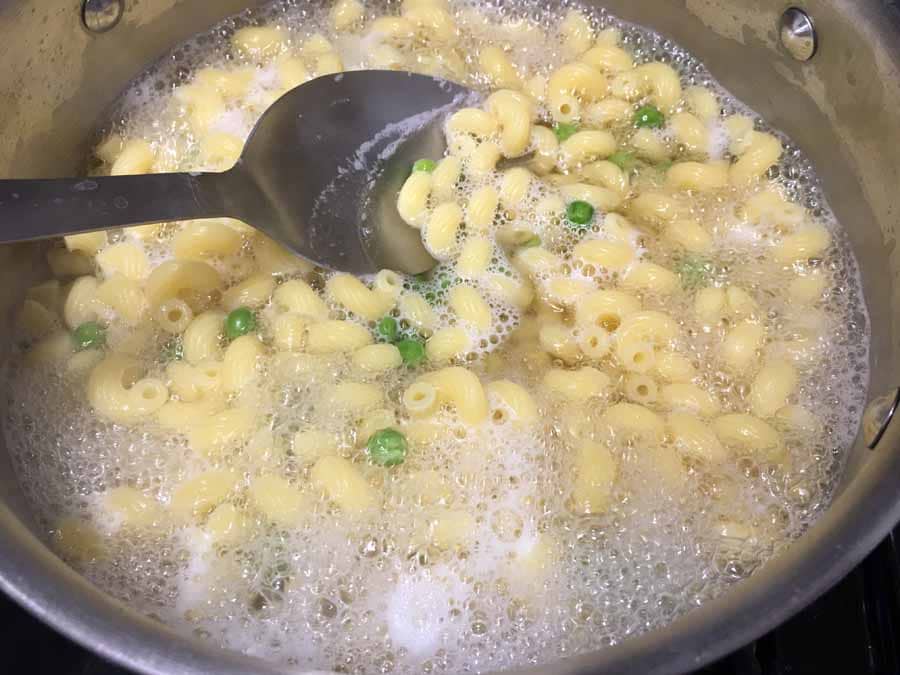 cellentani pasta recipe with peas