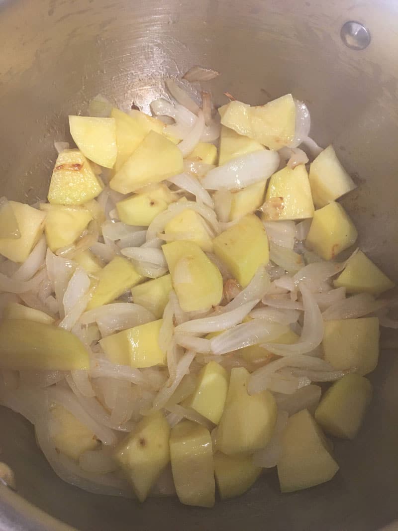 saute potatoes for pulao