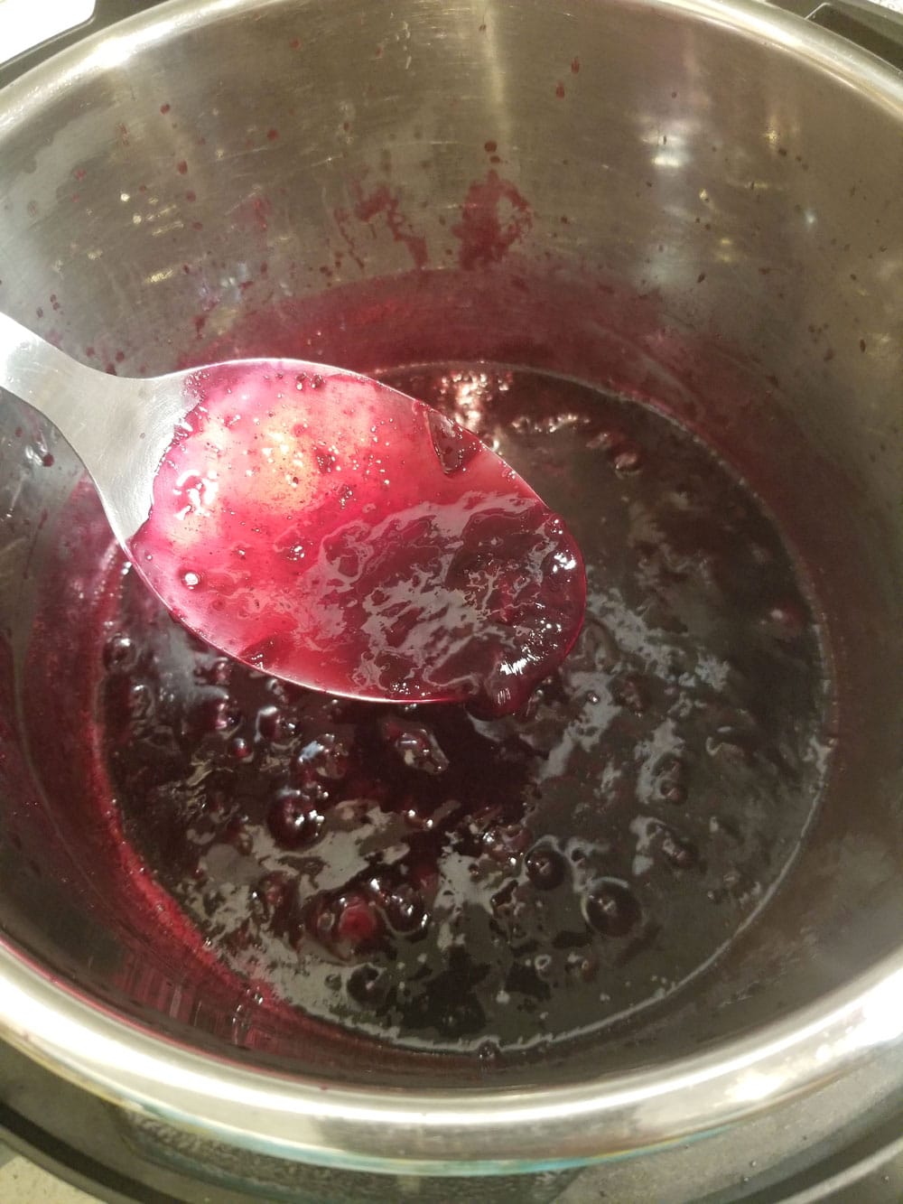 making blueberry sauce in instant pot