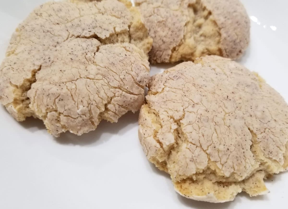 cinnamon vanilla crinkle cookies