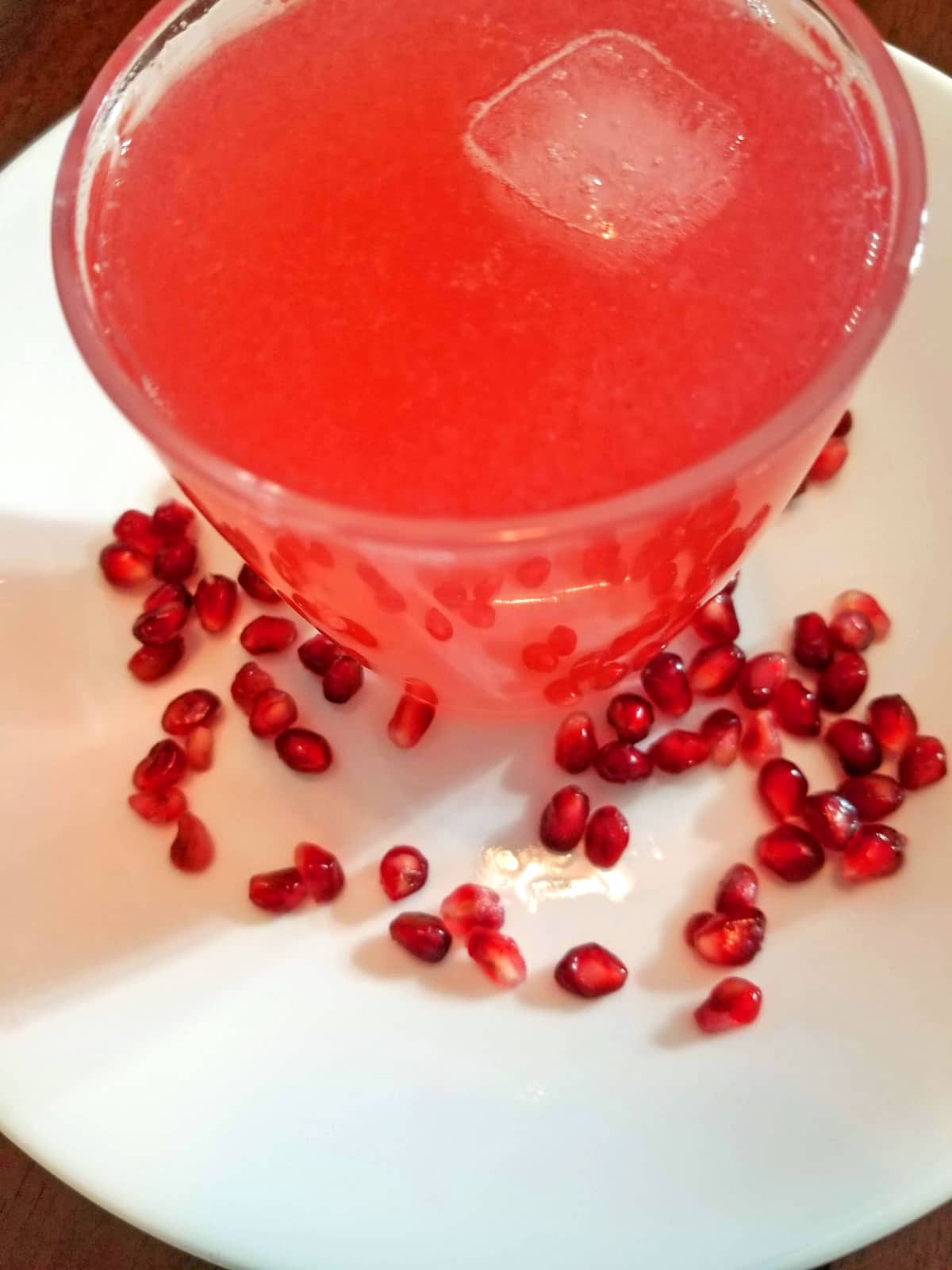 pomegranate juice from fresh pomegranate