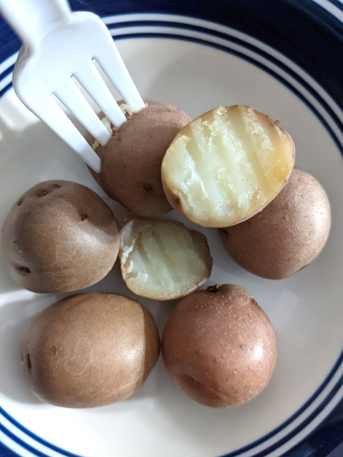 boiled baby red potatoes