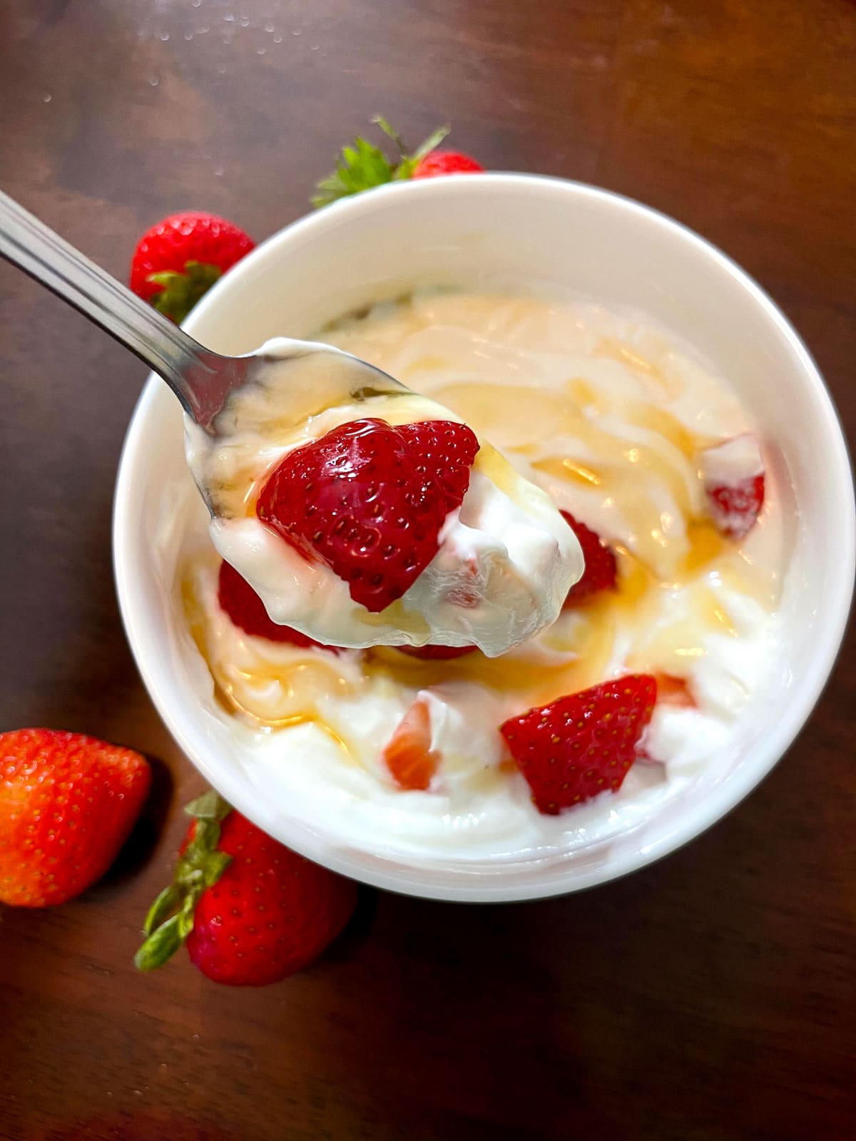 honey greek yogurt with strawberries