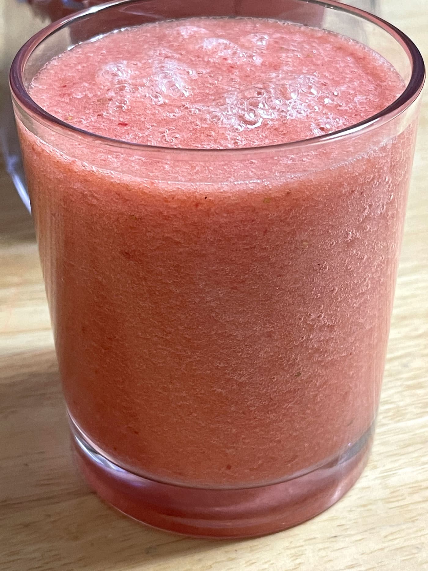 watermelon strawberry smoothie without yogurt or milk