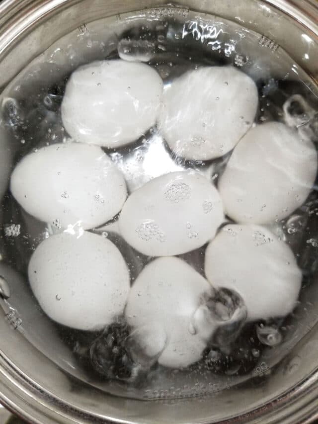 Image showcasing How To Make Perfect Boiled Eggs On Stove Top