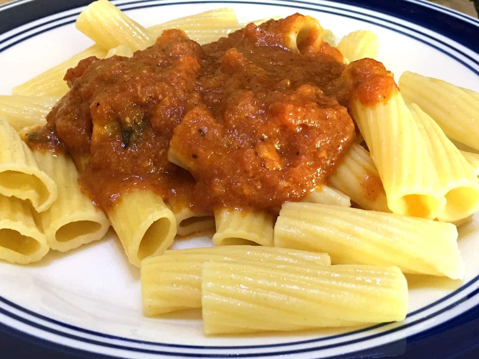 pumpkin pasta sauce with rigatoni