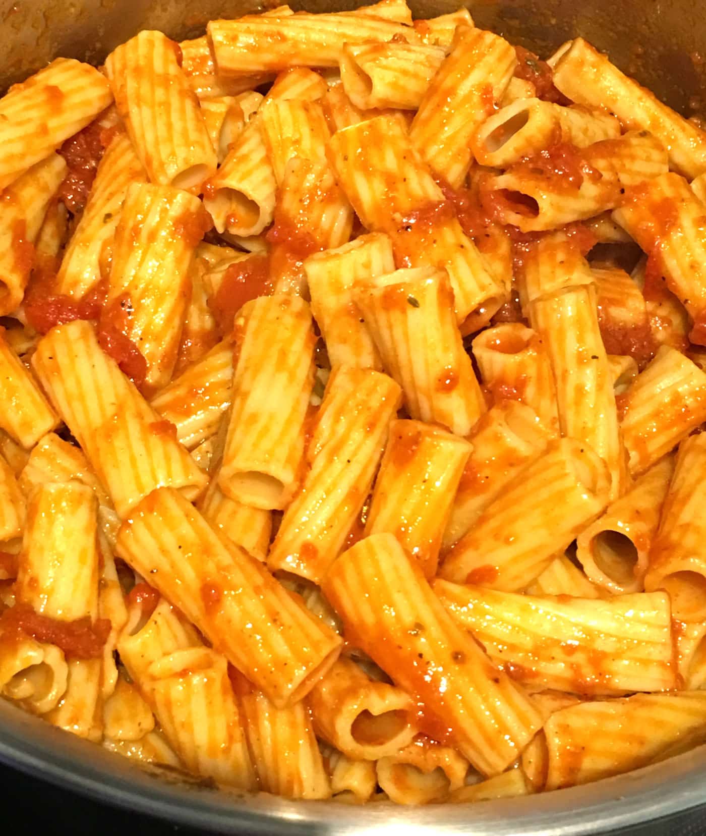 pumpkin pasta sauce with rigatoni pasta