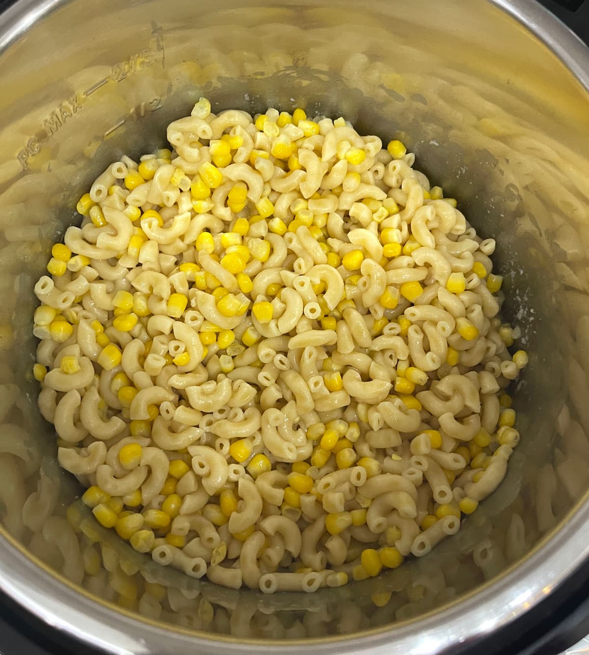 making corn mac and cheese