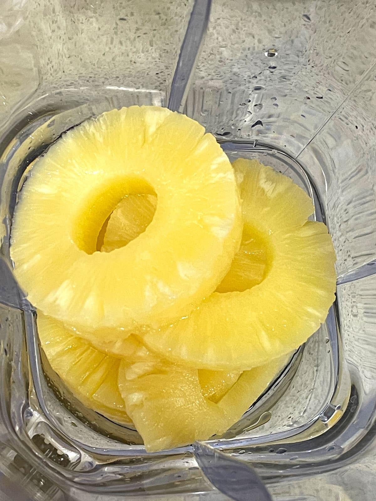 pineapples in blender