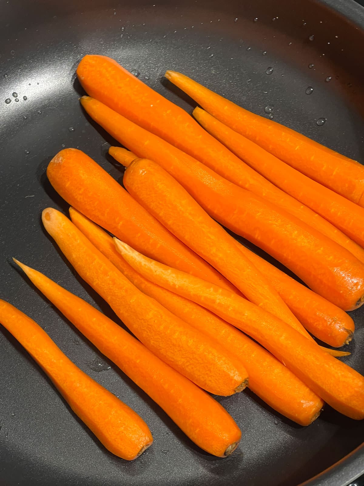 how long to bake whole carrots