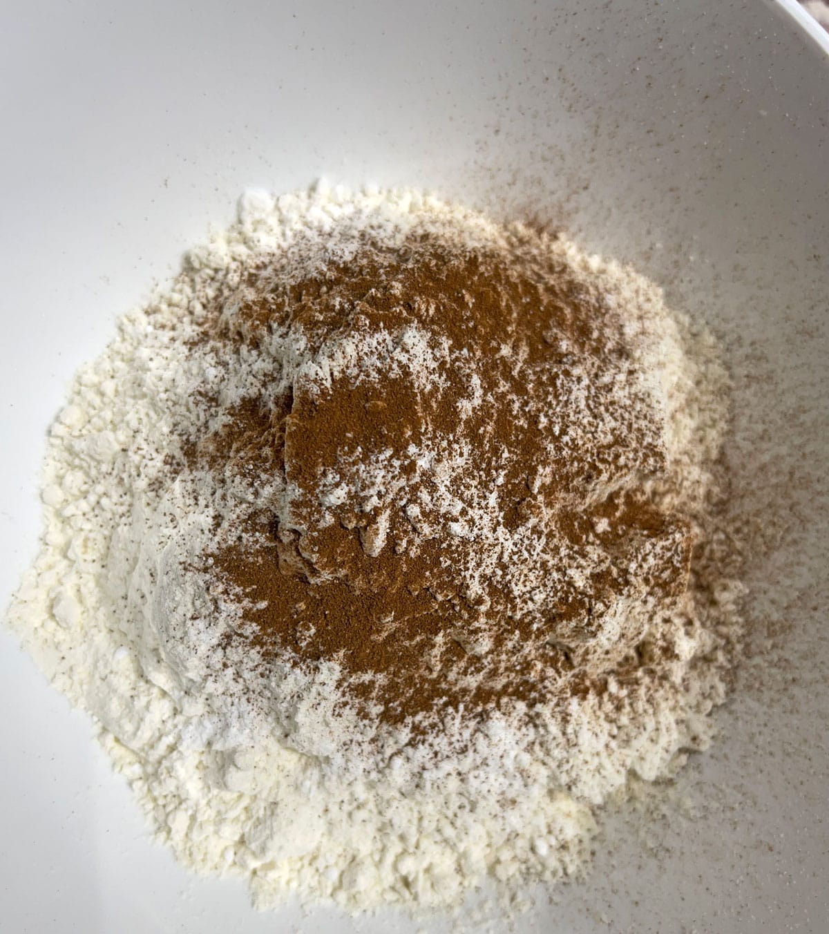 flour, cinnamon powder