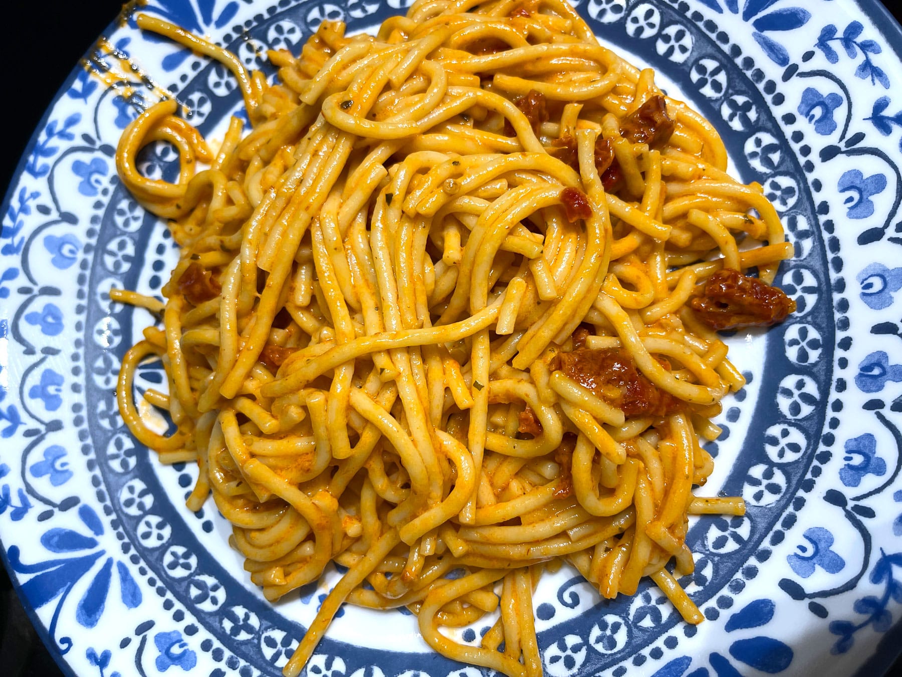 sun dried tomato pasta with spaghetti noodles