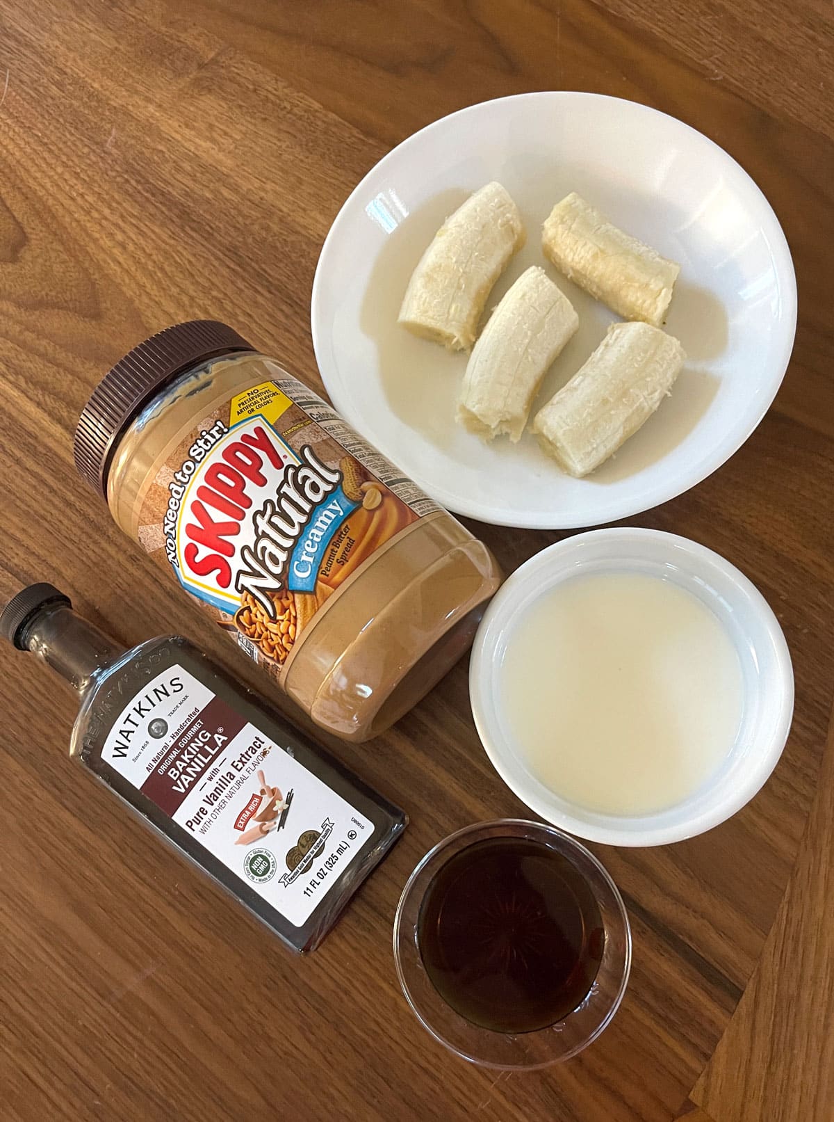 ingredients for peanut butter banana smoothie