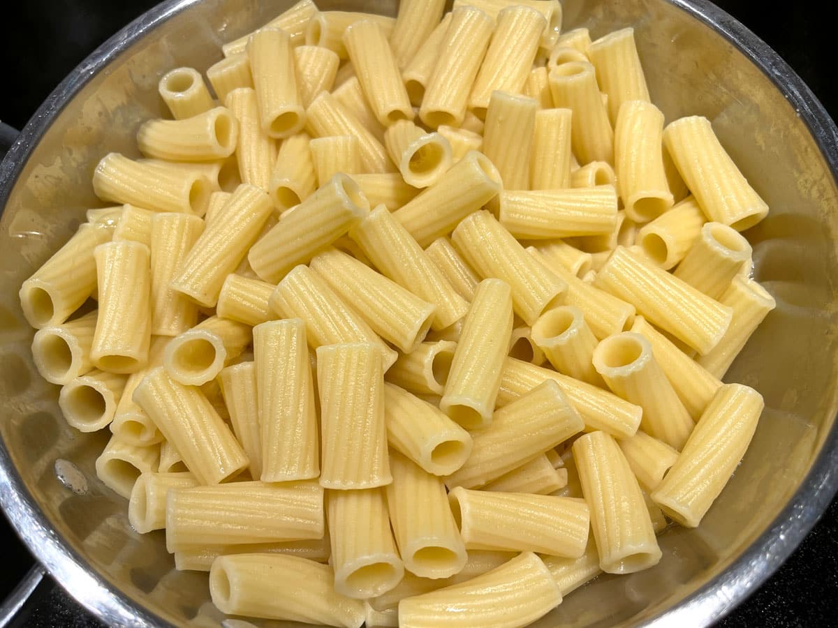 rigatoni cooked