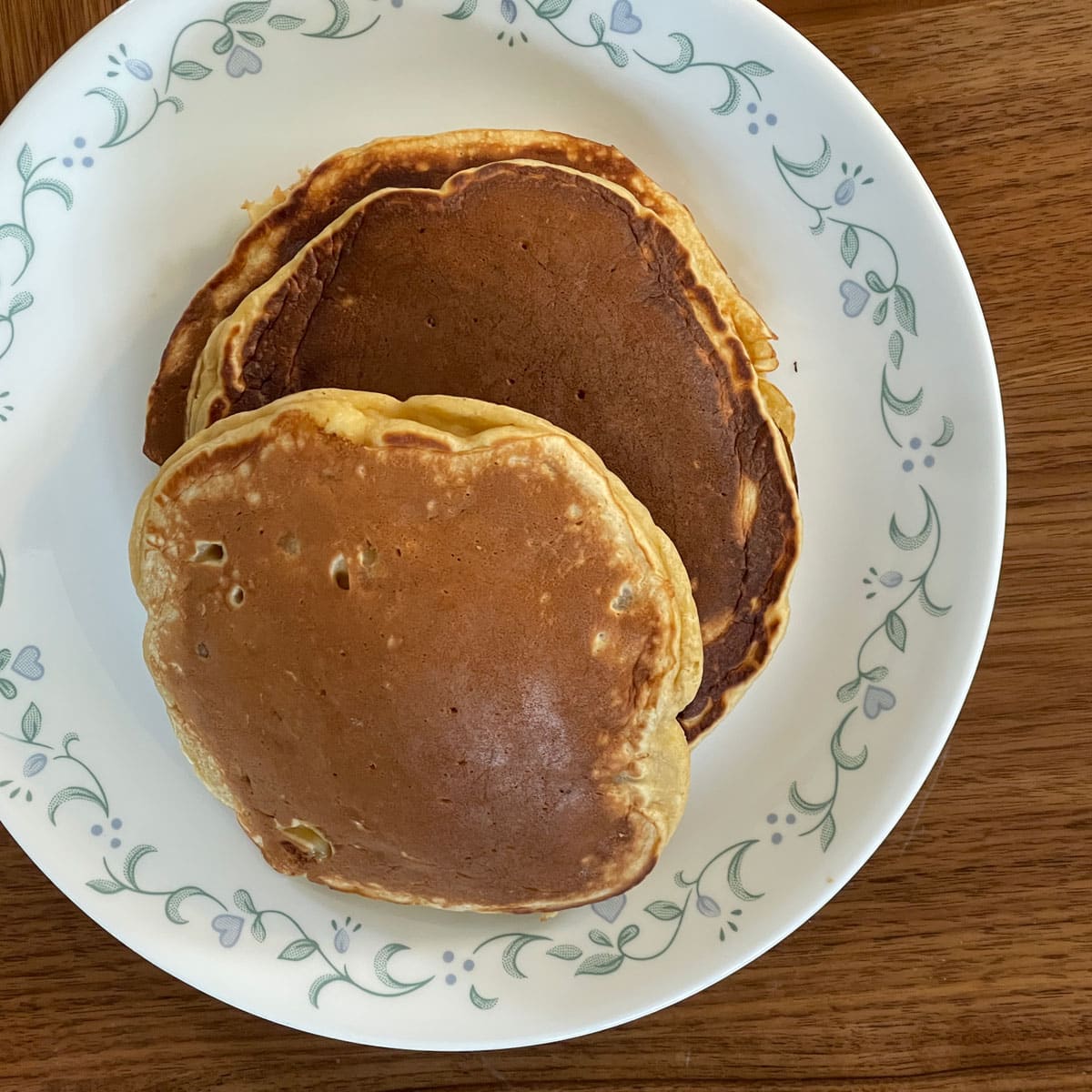 fluffy peanut butter banana pancakes