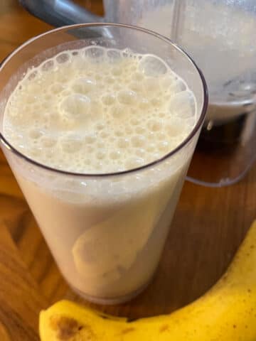 banana flavored milk with cinnamon vanilla