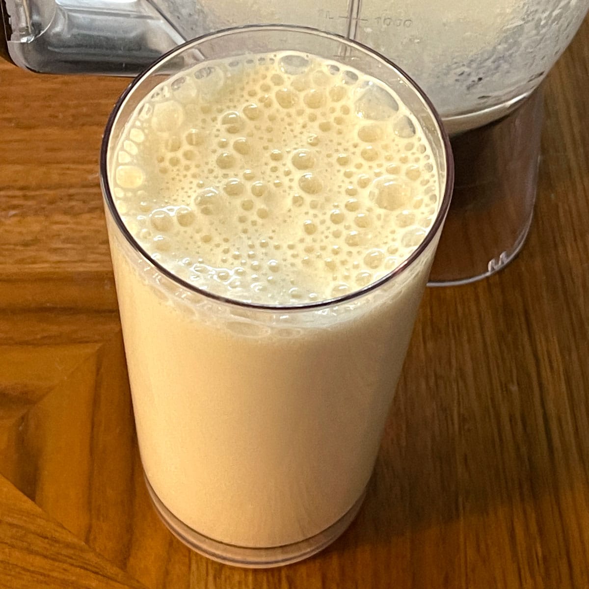banana milk with vanilla cinnamon flavor