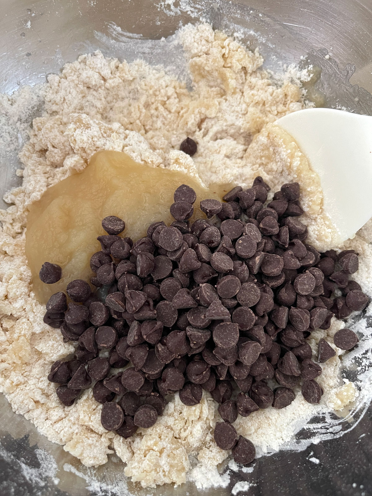 applesauce, flour and chocolate chips